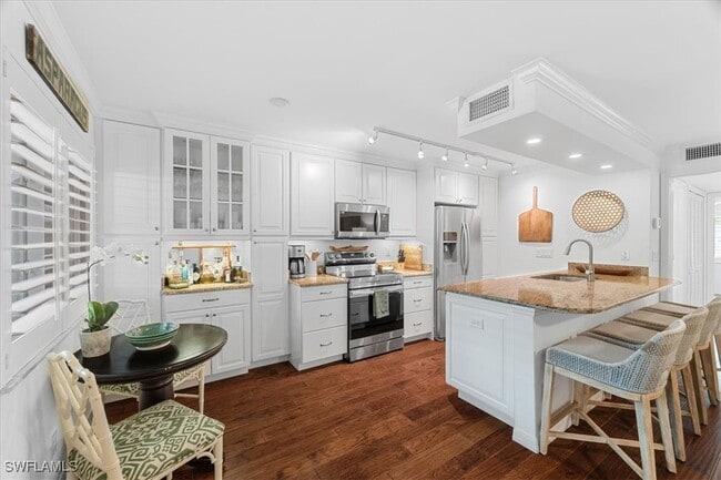 property at 380 4th Ave S