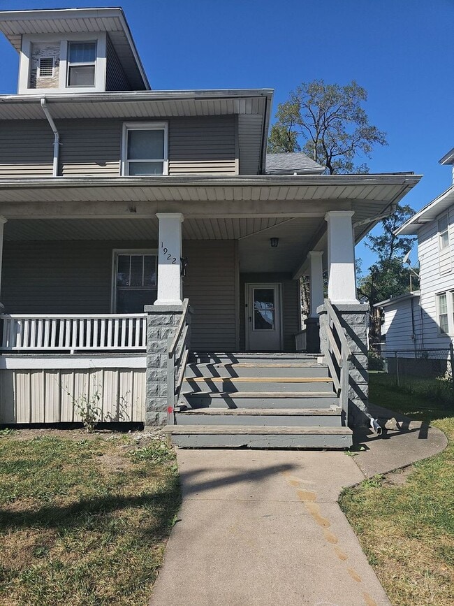 property at 1920-1922 Iowa St
