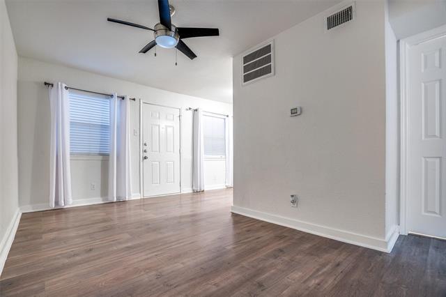 4927 San Jacinto St in Dallas, TX - Building Photo - Building Photo