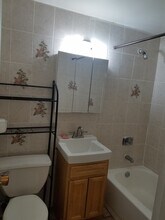 167 Sands St, Unit 305 in Brooklyn, NY - Foto de edificio - Building Photo