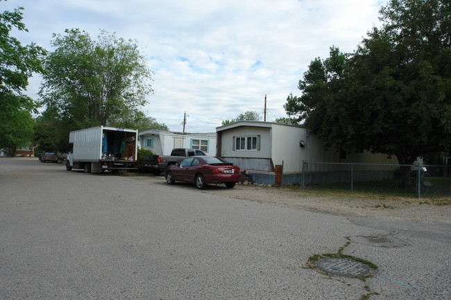 Maran Mobile Home Park in Garden City, ID - Building Photo - Building Photo