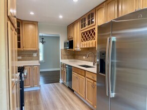 185 Carthage Ln in Hoffman Estates, IL - Building Photo - Building Photo