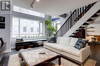 80 Cumberland St in Toronto, ON - Building Photo - Building Photo