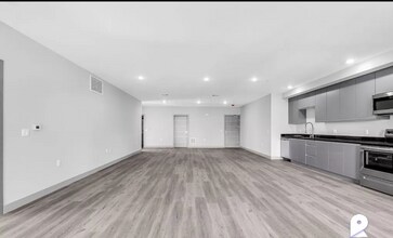 7040 Woodman Ave, Unit 103 in Los Angeles, CA - Building Photo - Building Photo