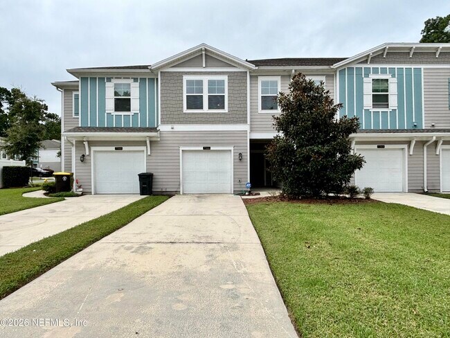 property at 7366 Palm Hills Dr