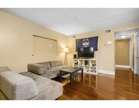 685 Massachusetts Ave in Boston, MA - Building Photo - Building Photo