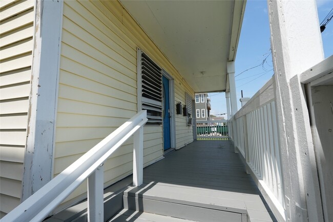 property at 1213 28th St