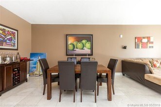 118 Zamora Ave-Unit -504 in Coral Gables, FL - Building Photo - Building Photo