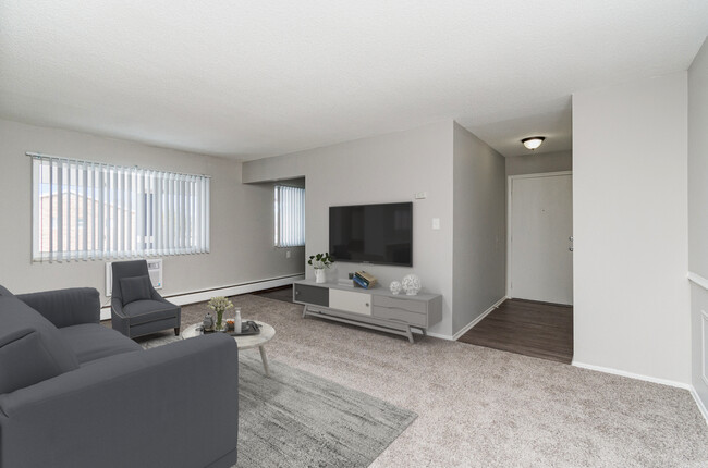 The Heights Apartments in Saginaw, MI - Foto de edificio - Building Photo