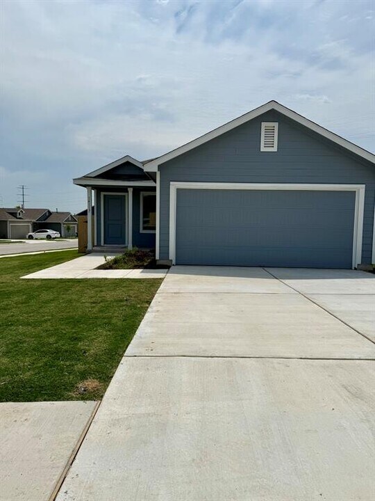 14117 Nightview Cv in Pflugerville, TX - Building Photo