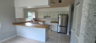 5415 SW 20th St in Ocala, FL - Building Photo