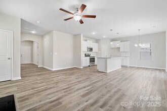 4909 Lebanon Dr in Charlotte, NC - Building Photo - Building Photo