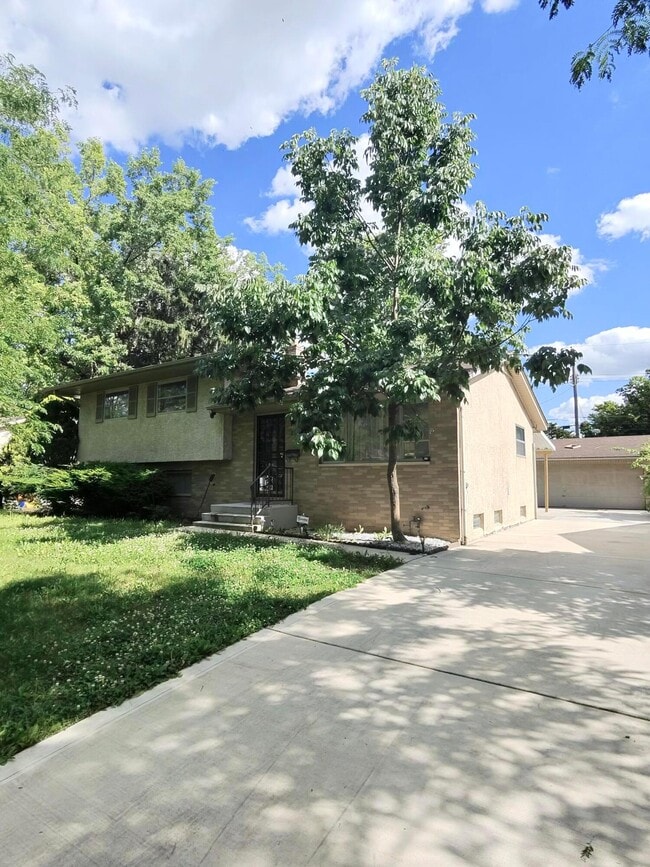 4687 Julian Dr