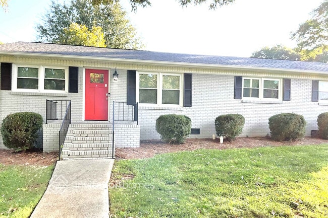 property at 1824 Hollandale Dr