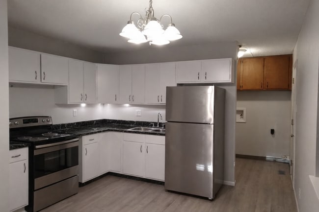 property at 3326 SW Kiowa St