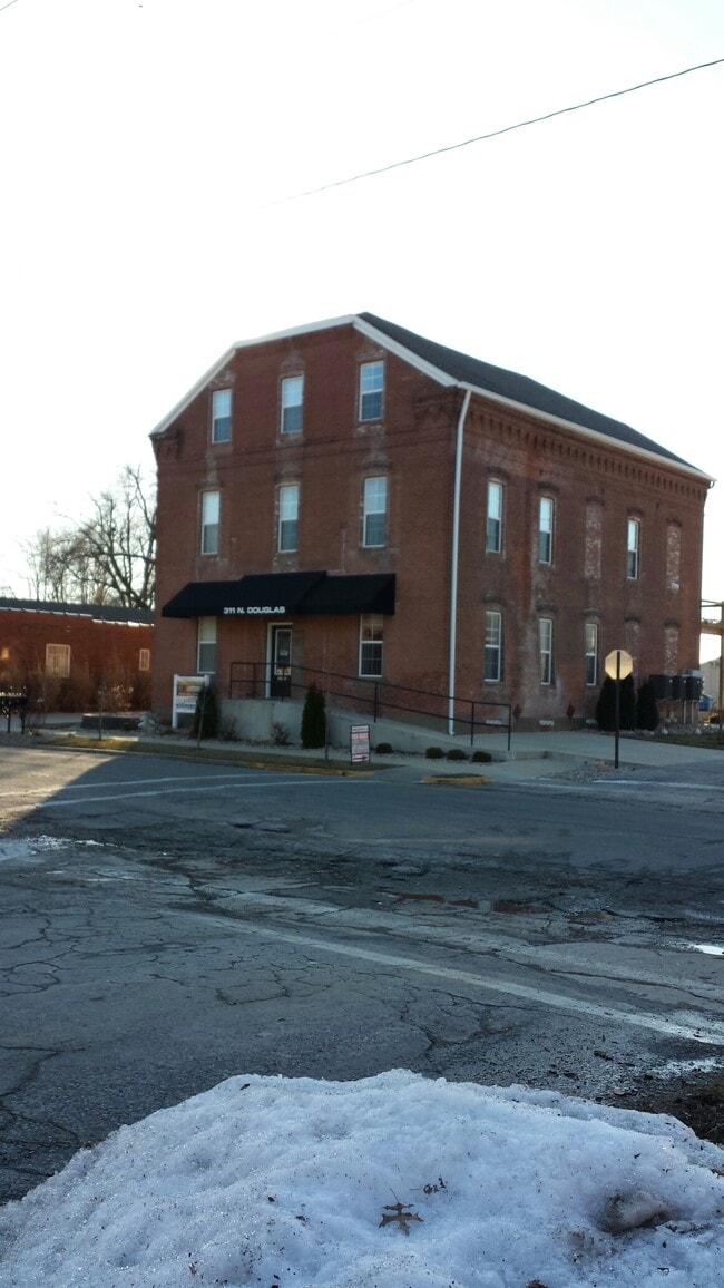 311 N Douglas St, Unit 2