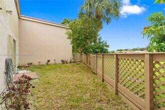 11009 Mainsail Dr in Hollywood, FL - Building Photo - Building Photo