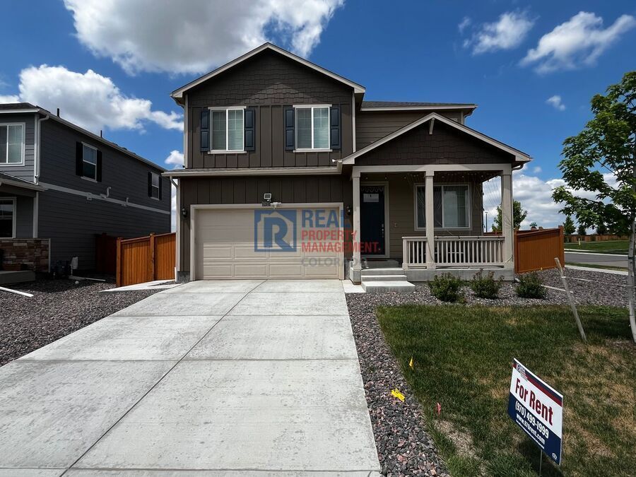 13725 Siltstone St in Longmont, CO - Building Photo