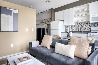 445 Artisan Way in Somerville, MA - Building Photo - Building Photo