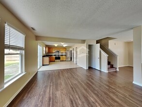 870 Streamside Dr in Greenfield, IN - Foto de edificio - Building Photo