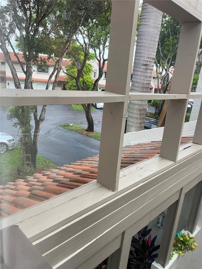 10270 NW 46th St in Doral, FL - Building Photo - Building Photo