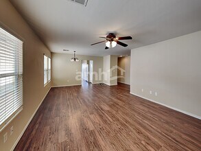 6358 W Haleh Ave in Las Vegas, NV - Building Photo - Building Photo