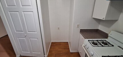 2105 Pinon Springs Cir in Bakersfield, CA - Building Photo - Building Photo