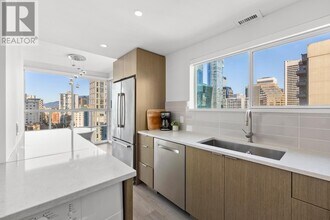 909-1909 Burrard St in Vancouver, BC - Building Photo - Building Photo