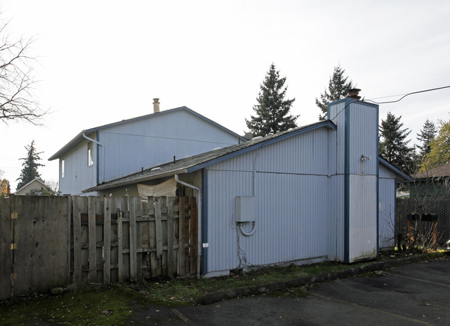 8120-8126 SE Ramona St in Portland, OR - Building Photo - Building Photo