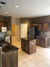 983 Calico Garden in San Antonio, TX - Building Photo - Building Photo