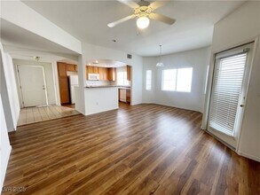 6160 Rumrill St, Unit 234 in Las Vegas, NV - Building Photo - Building Photo