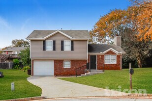 868 Ashwood Crossing in Stone Mountain, GA - Building Photo