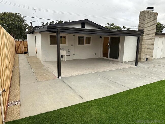 3895 Mt Abraham Ave in San Diego, CA - Building Photo - Building Photo