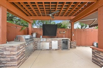 8026 Willancy Ln in Houston, TX - Building Photo - Building Photo