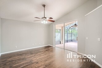 7025 Colony Pointe Dr in Riverview, FL - Building Photo - Building Photo