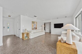 5115 W Homer Ave in Tampa, FL - Building Photo - Building Photo