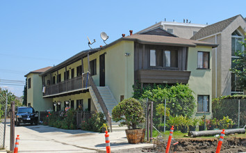 4418 S Centinela Ave in Los Angeles, CA - Building Photo - Building Photo