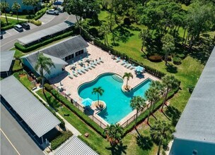 109 Wading Bird Cir in Naples, FL - Building Photo - Building Photo
