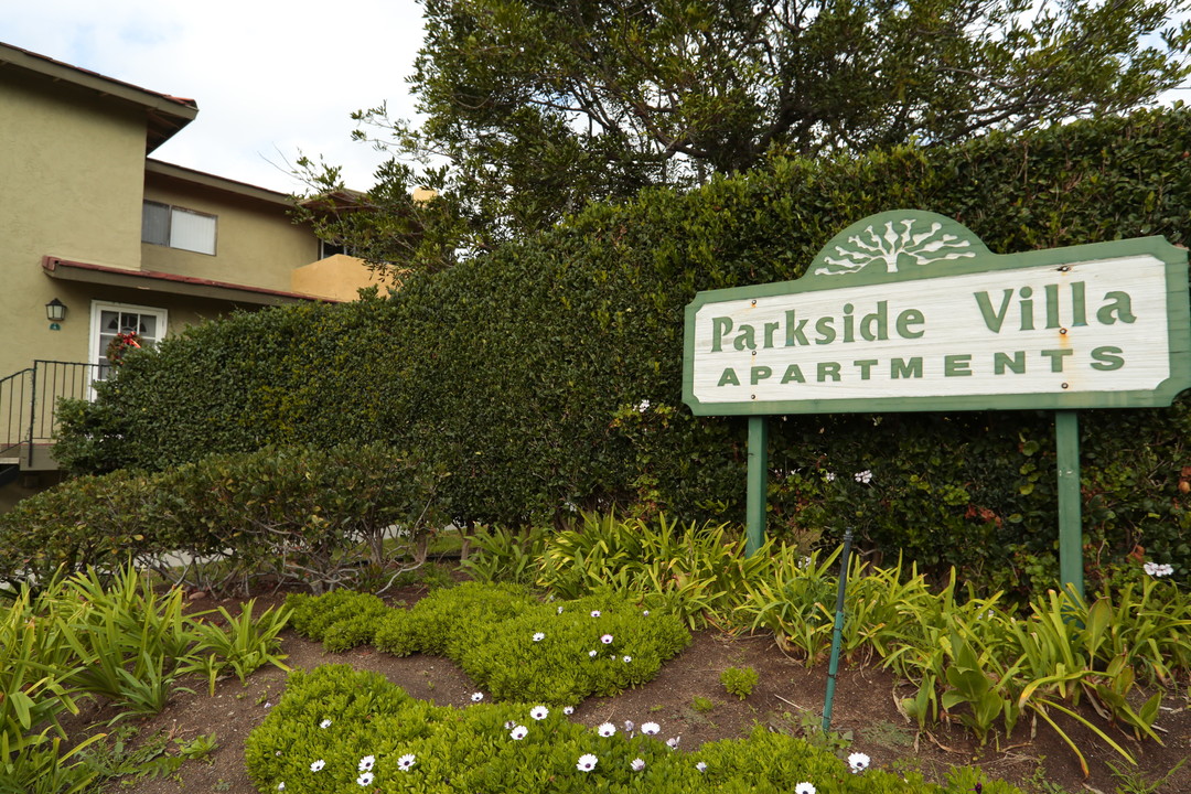 Parkside Villa Apartments in Oceanside, CA - Foto de edificio