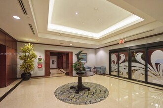 1819 SE 17th St in Fort Lauderdale, FL - Foto de edificio - Building Photo