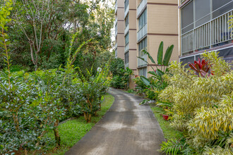 Waikalani Woodlands IV in Mililani, HI - Building Photo - Building Photo