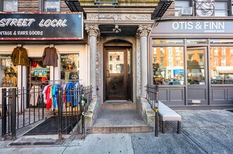 156 Grand St in Brooklyn, NY - Foto de edificio - Building Photo