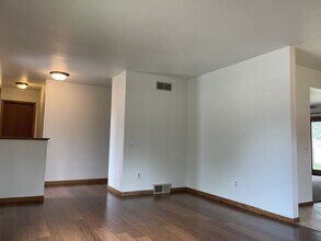 323 Santa Fe Trail in Waunakee, WI - Building Photo - Building Photo