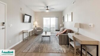 760 S Boulder Hwy in Henderson, NV - Building Photo