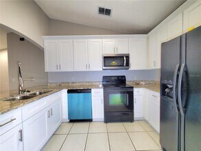 10237 Vista Cove Ln in Orlando, FL - Building Photo - Building Photo