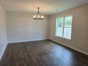 230 Chloe Dr in Fayetteville, NC - Building Photo - Building Photo