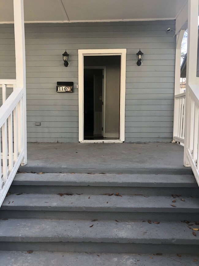 property at 1107 E Anderson St