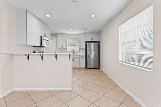 3810 92nd Ln N in West Palm Beach, FL - Building Photo - Building Photo