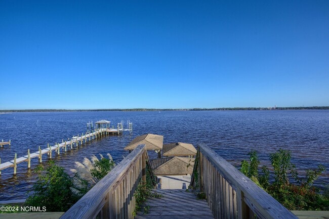 201 Riverside Dr in Sneads Ferry, NC - Building Photo - Building Photo