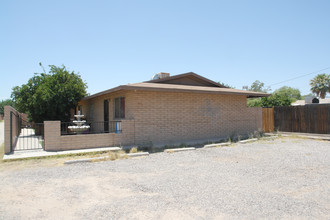 5006-5012 E Bellevue St in Tucson, AZ - Foto de edificio - Building Photo